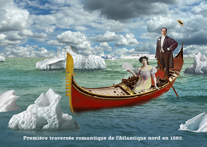 Une gondole traverse l’Atlantique au milieu des icebergs. Un homme en costume se tient debout derrière une femme en robe.